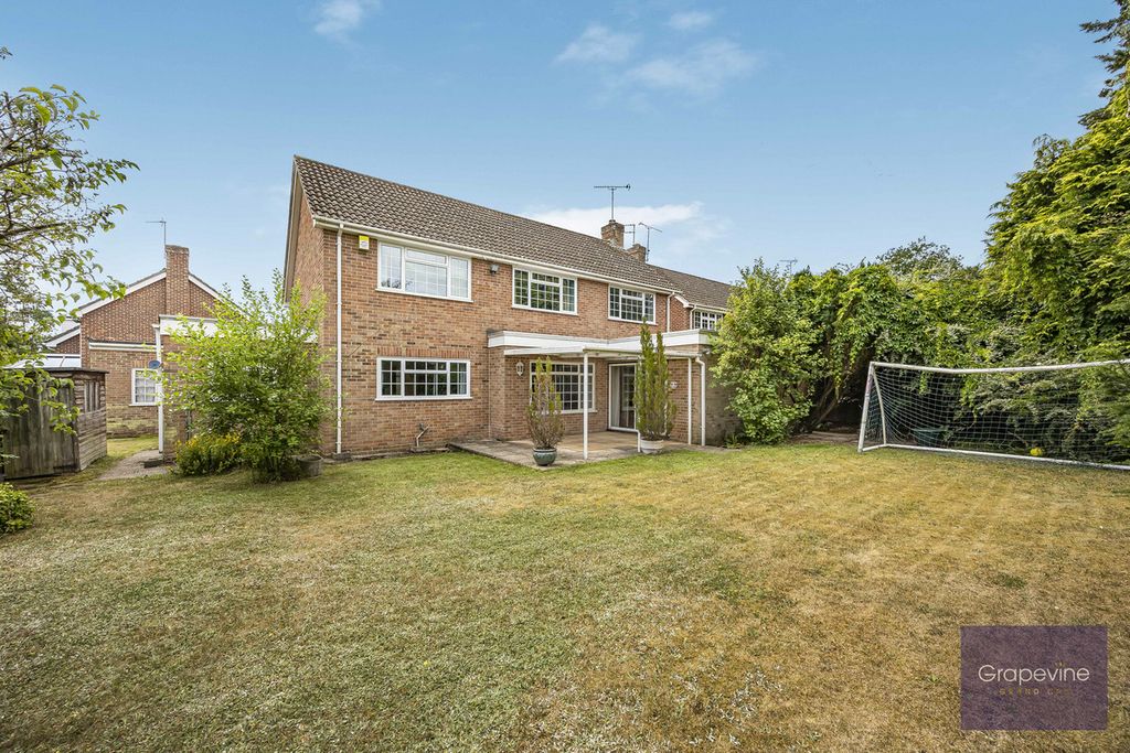 Property photo 3 of 32