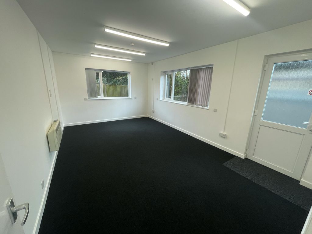 Property photo 2 of 6 Img_1232.Jpg