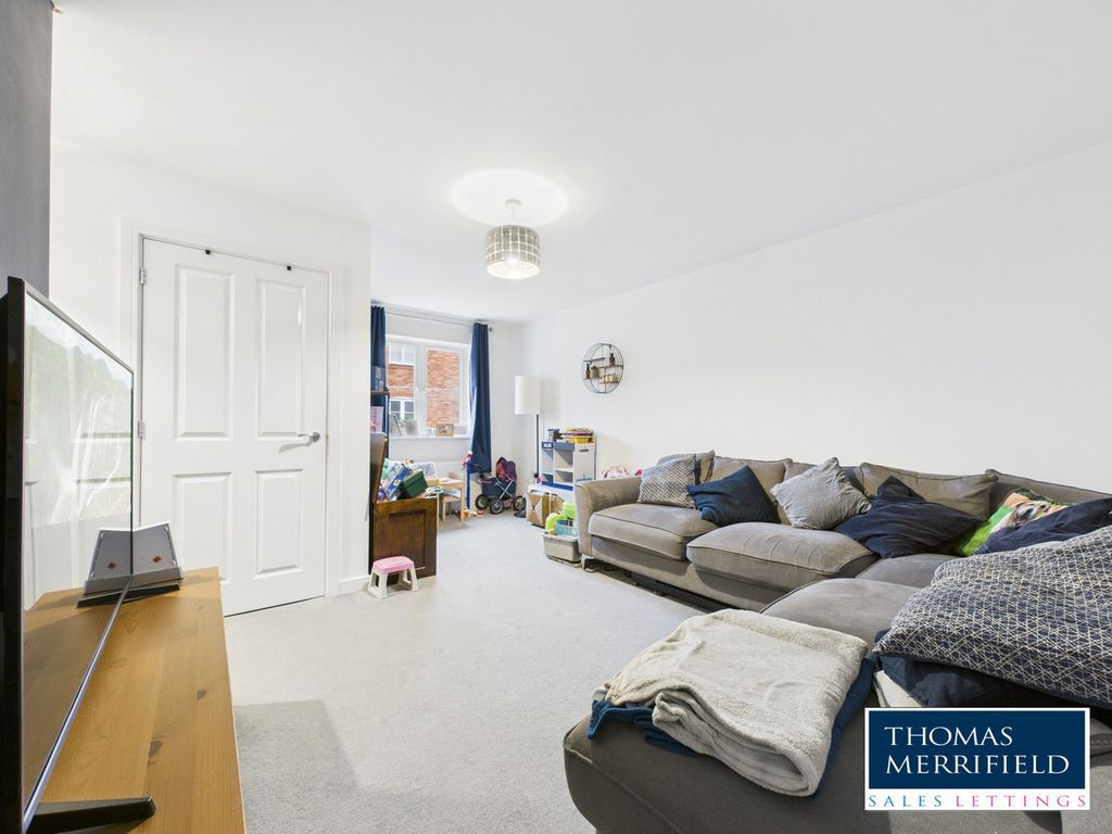 Property photo 3 of 11