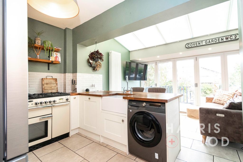 Property photo 2 of 31 4616171