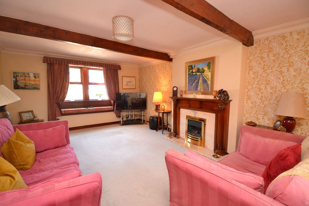 Property photo 2 of 17 Photograph 2