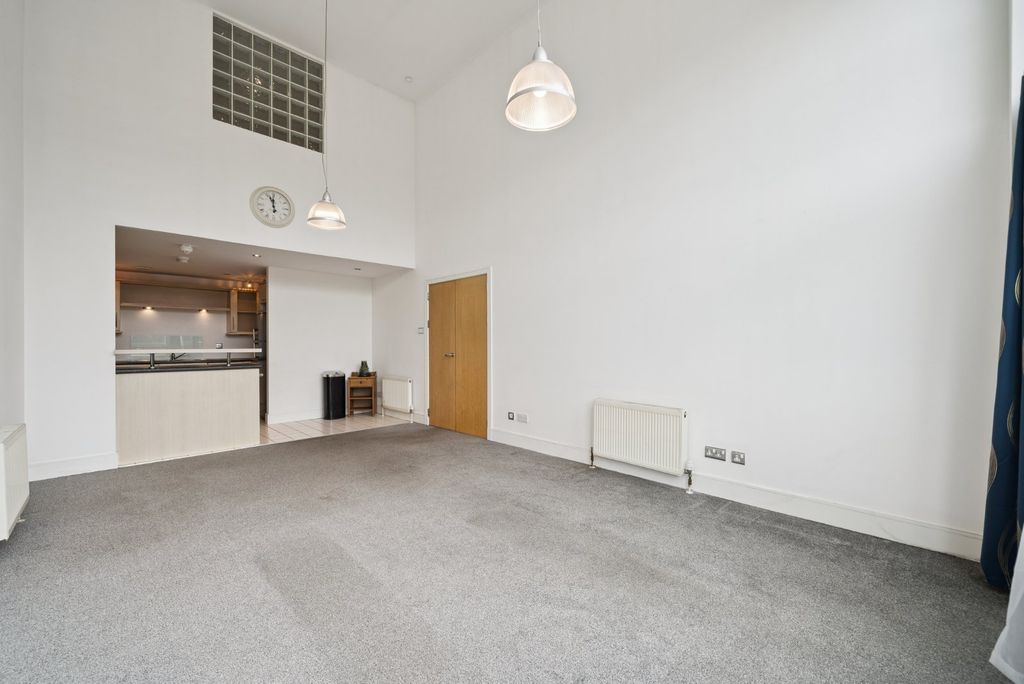 Property photo 3 of 14 Picture No. 14