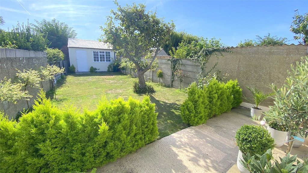 Property photo 2 of 15 Picture No. 12