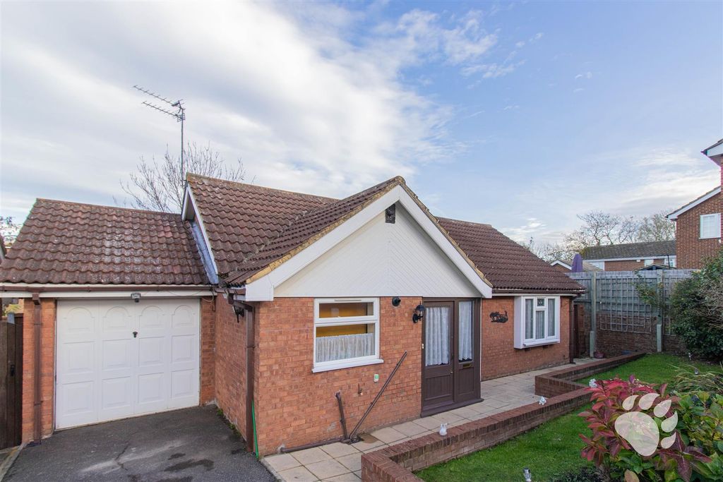 Property photo 1 of 18 Front