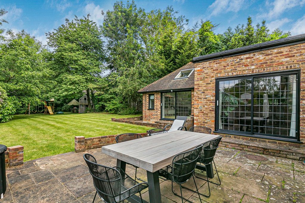 Additional image 21 of 5 bed detached house for saleKentish Lane, Brookmans Park, Hatfield AL9