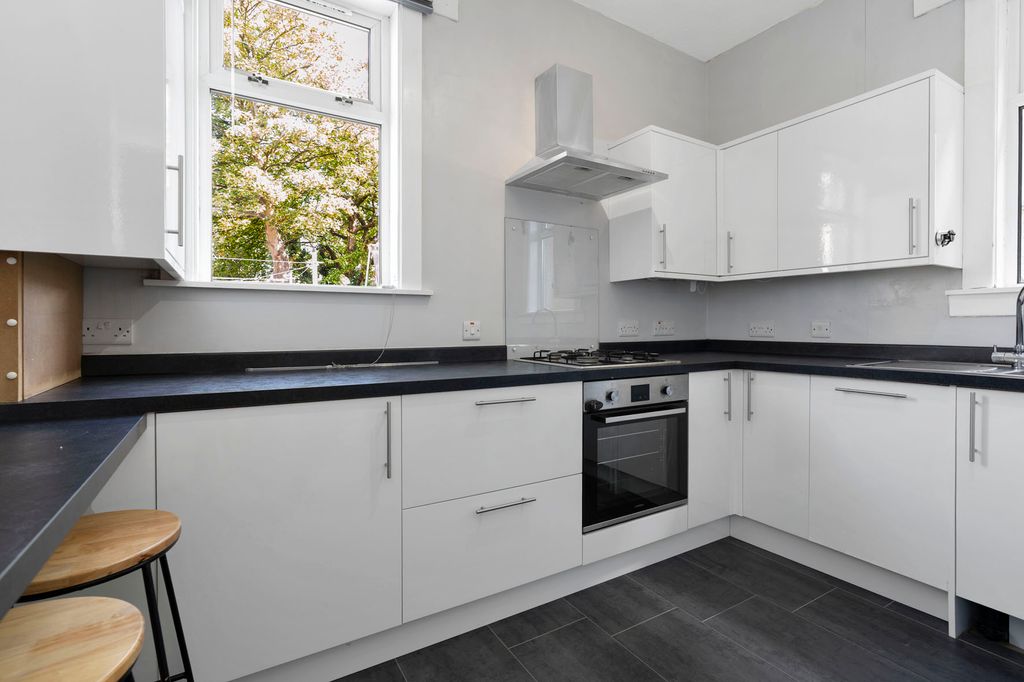 Property photo 3 of 8 Property Image 3