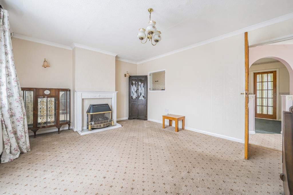 Property photo 3 of 18 Living Room