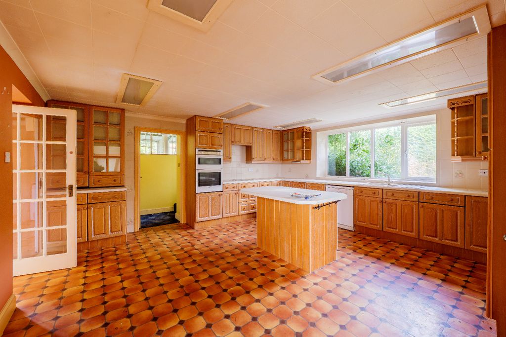 Property photo 2 of 41 4986252