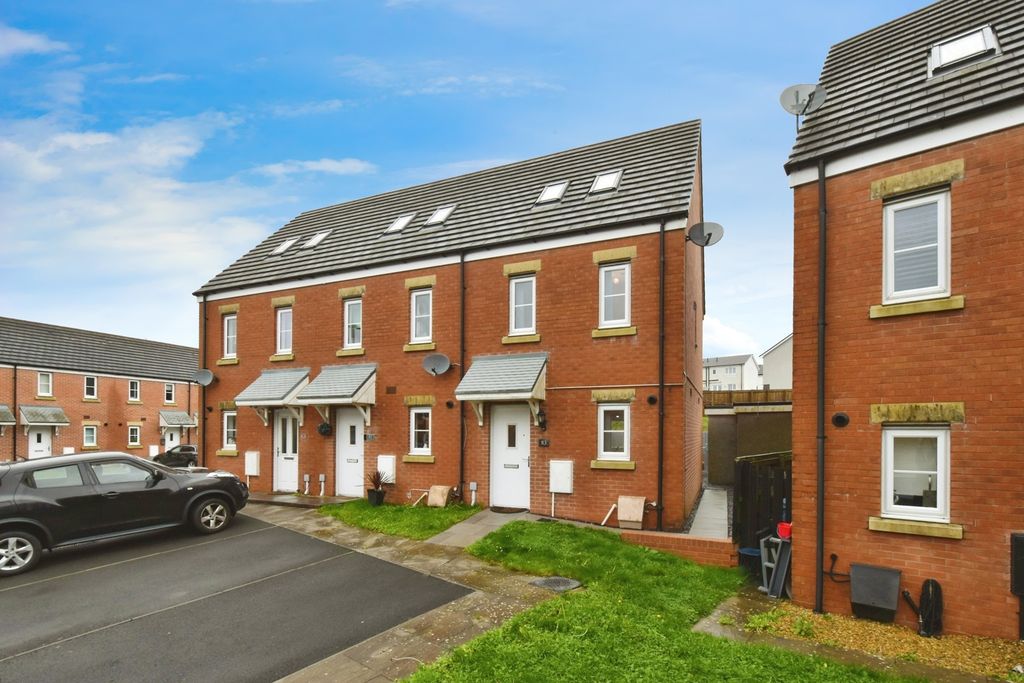 Property photo 1 of 17 Photo