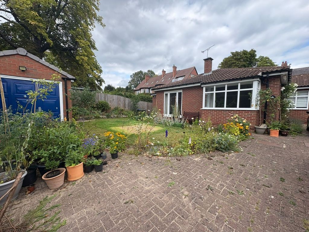 Property photo 2 of 13