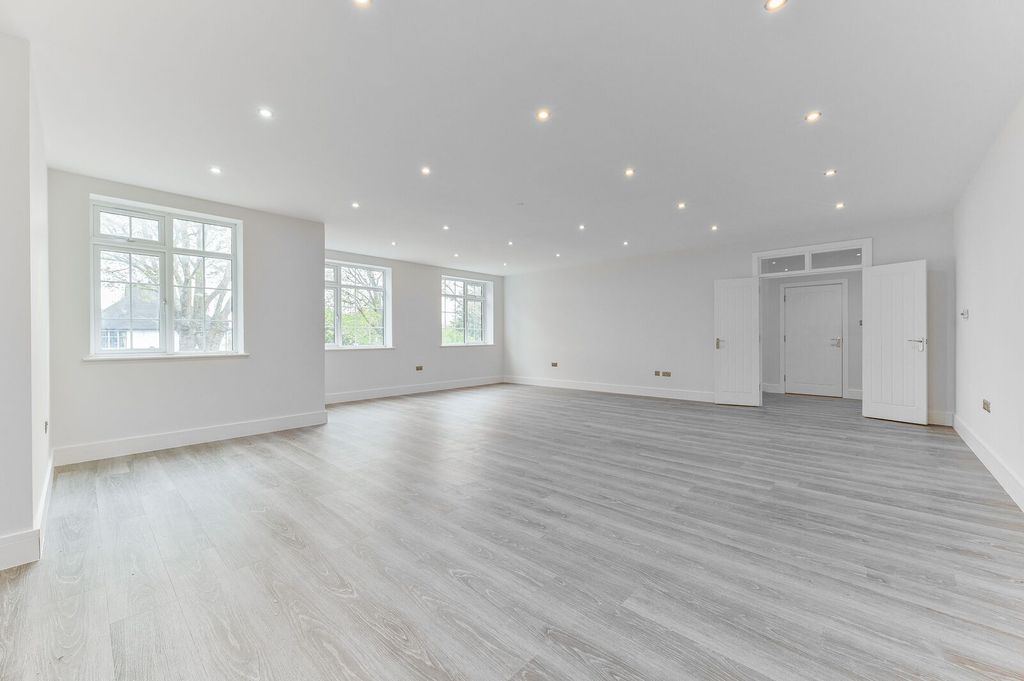 Additional image 7 of 7 bed detached house for saleAddiscombe Road, Croydon CR0