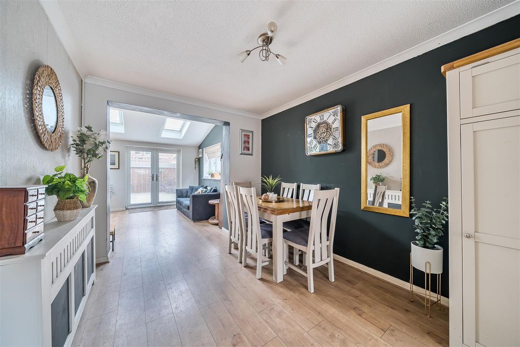 Property photo 3 of 22 Dining Room