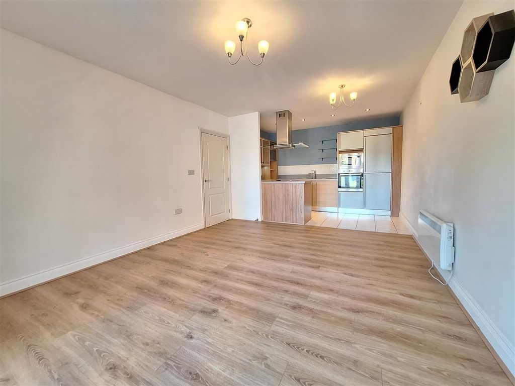 Property photo 3 of 9 20250702_163353.Jpg