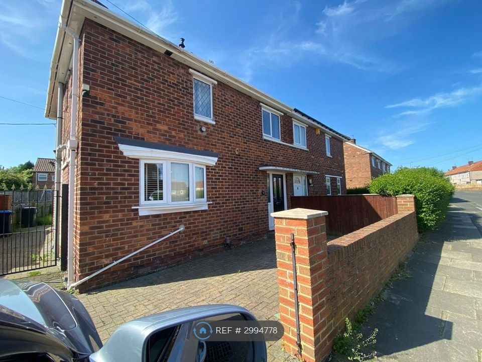 Property photo 2 of 35