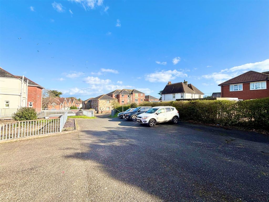 Additional image 10 of 1 bed flat to rentTennyson Road, Freshwater PO40