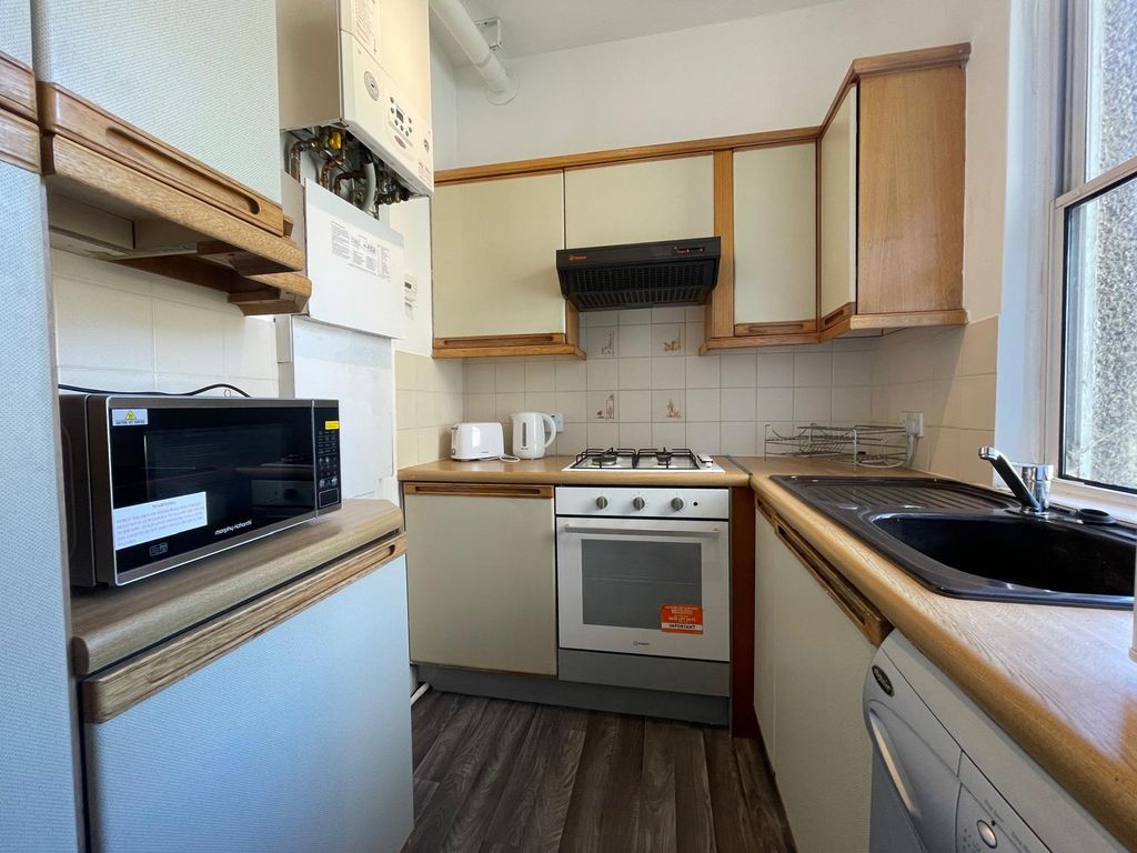 Property photo 3 of 4