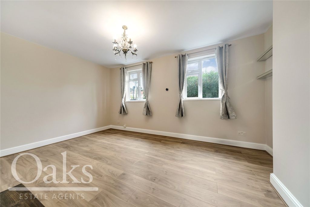 Property photo 3 of 12 Picture No. 02