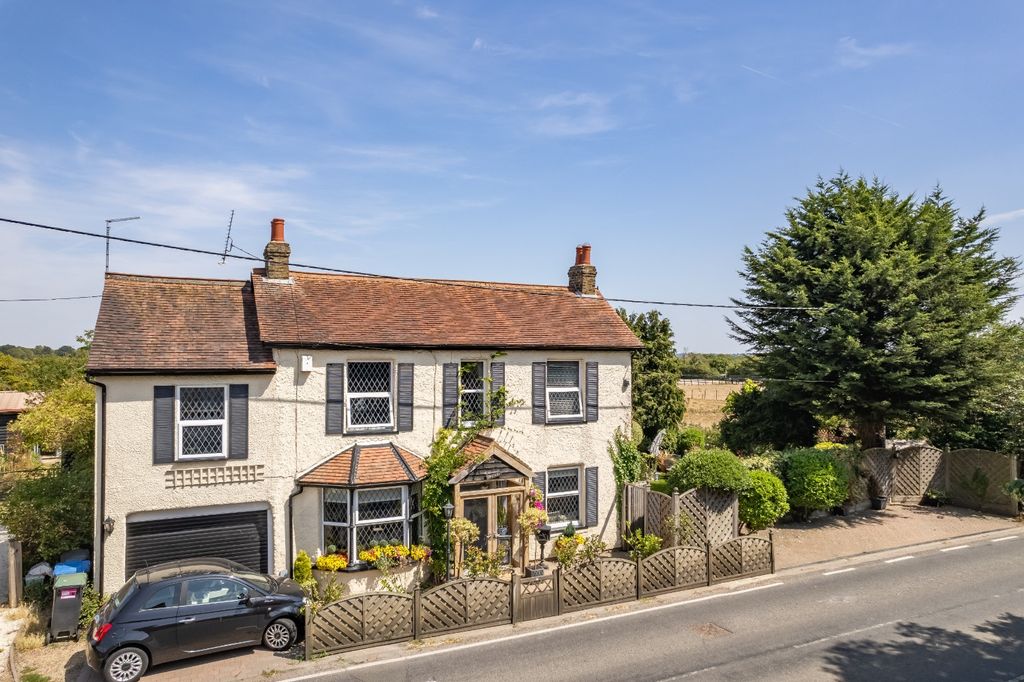 Property photo 1 of 42 5305771