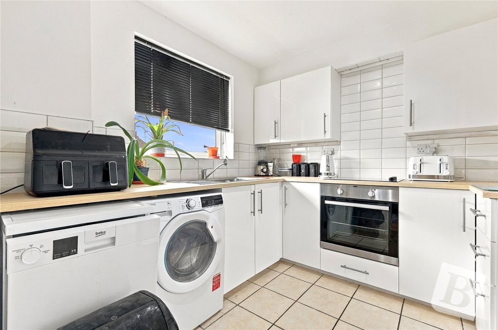 Property photo 2 of 13 Kitchen