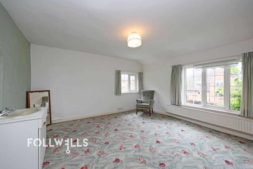 Property photo 3 of 33
