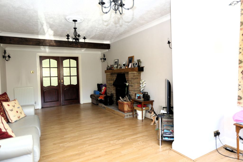 Property photo 3 of 32