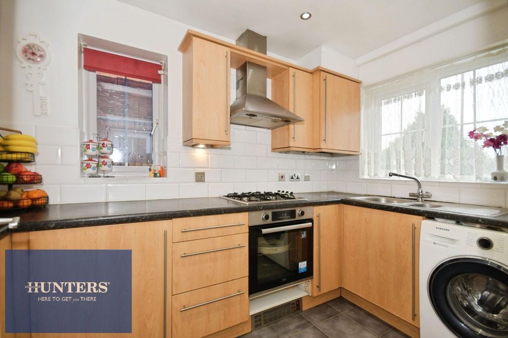 Property photo 2 of 16 Kitchen.Jpg
