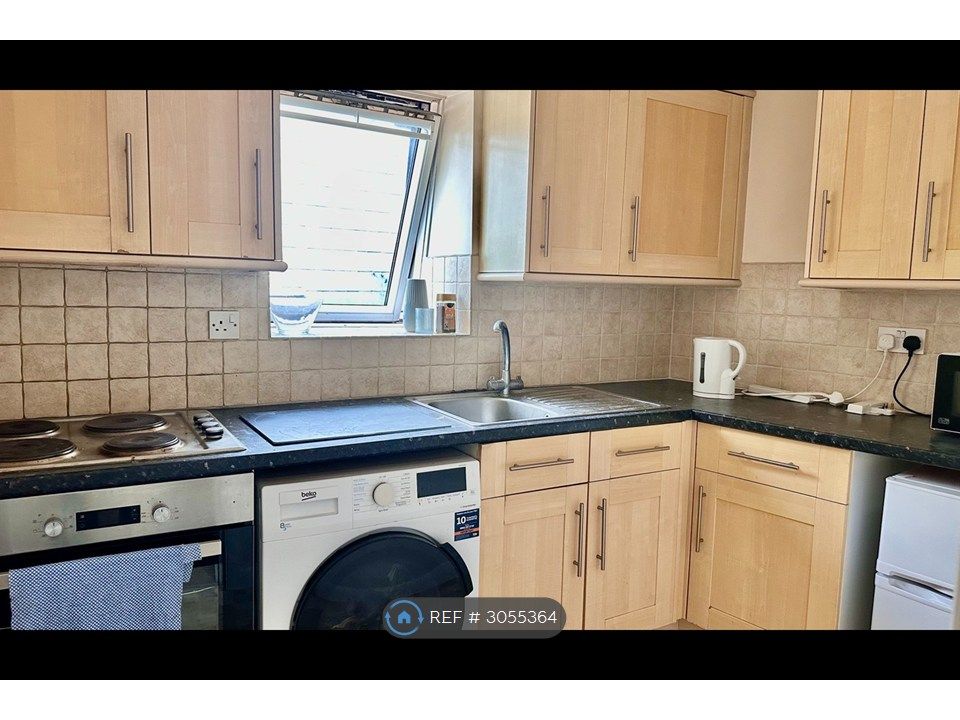 Property photo 1 of 7 Kitchen