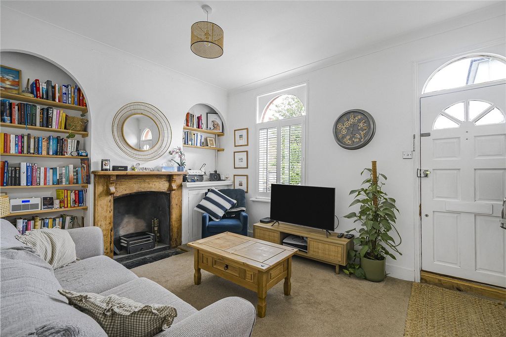 Property photo 1 of 22 Picture No. 02