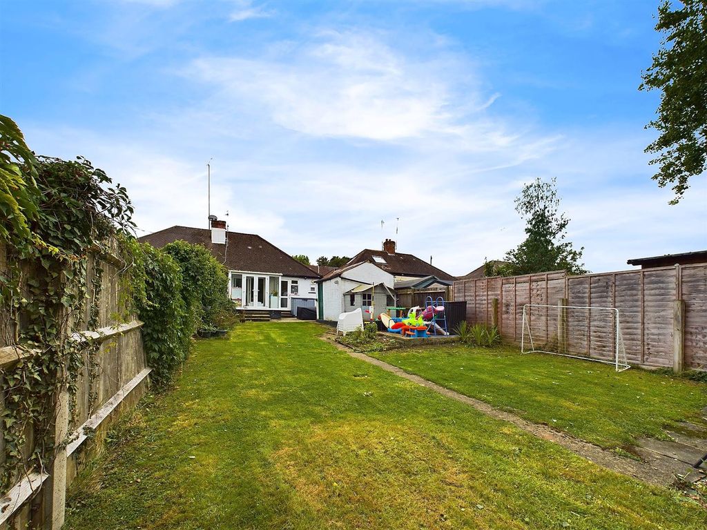 Property photo 2 of 13 Cam03510G0-Pr0180-Still011.Jpg