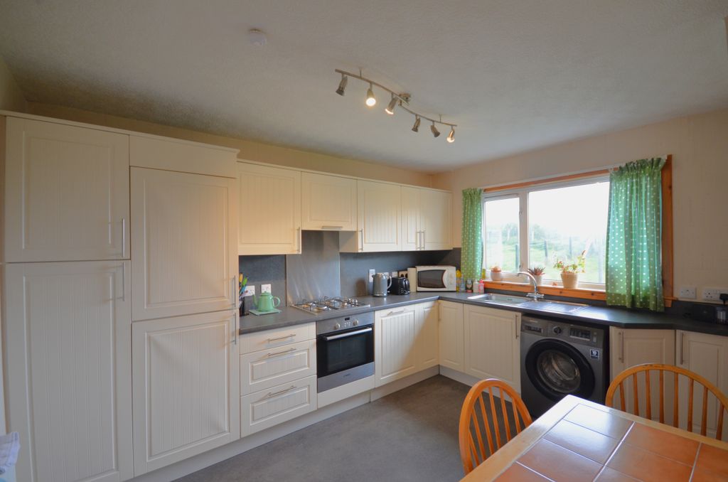 Property photo 1 of 35