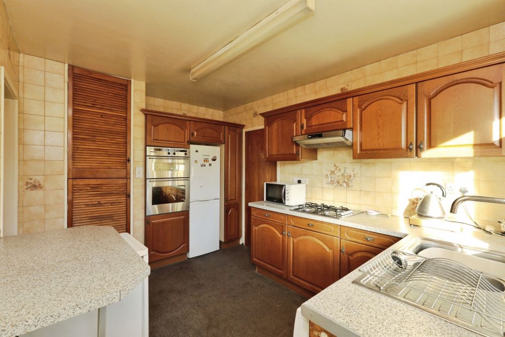 Property photo 3 of 17