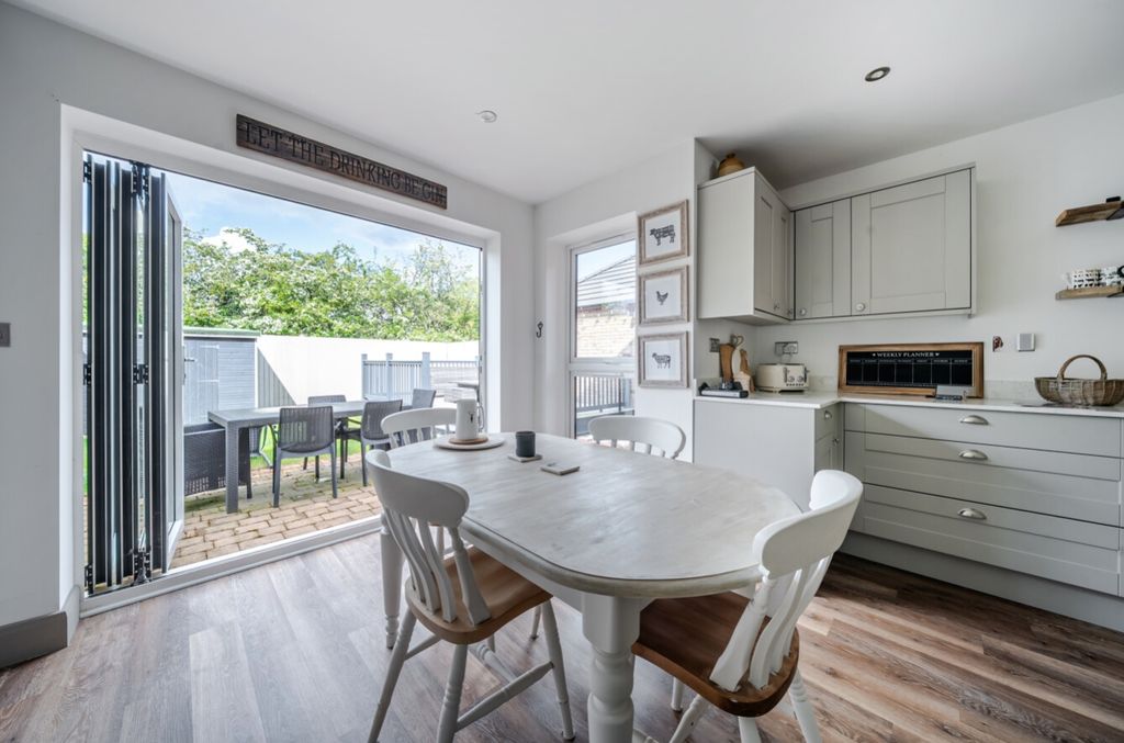 Property photo 3 of 23 1458793-7-6A0597d467Cf7