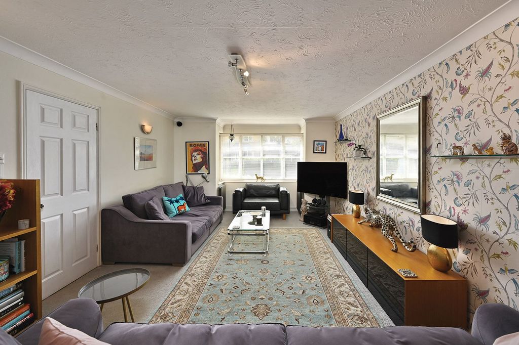 Property photo 3 of 26