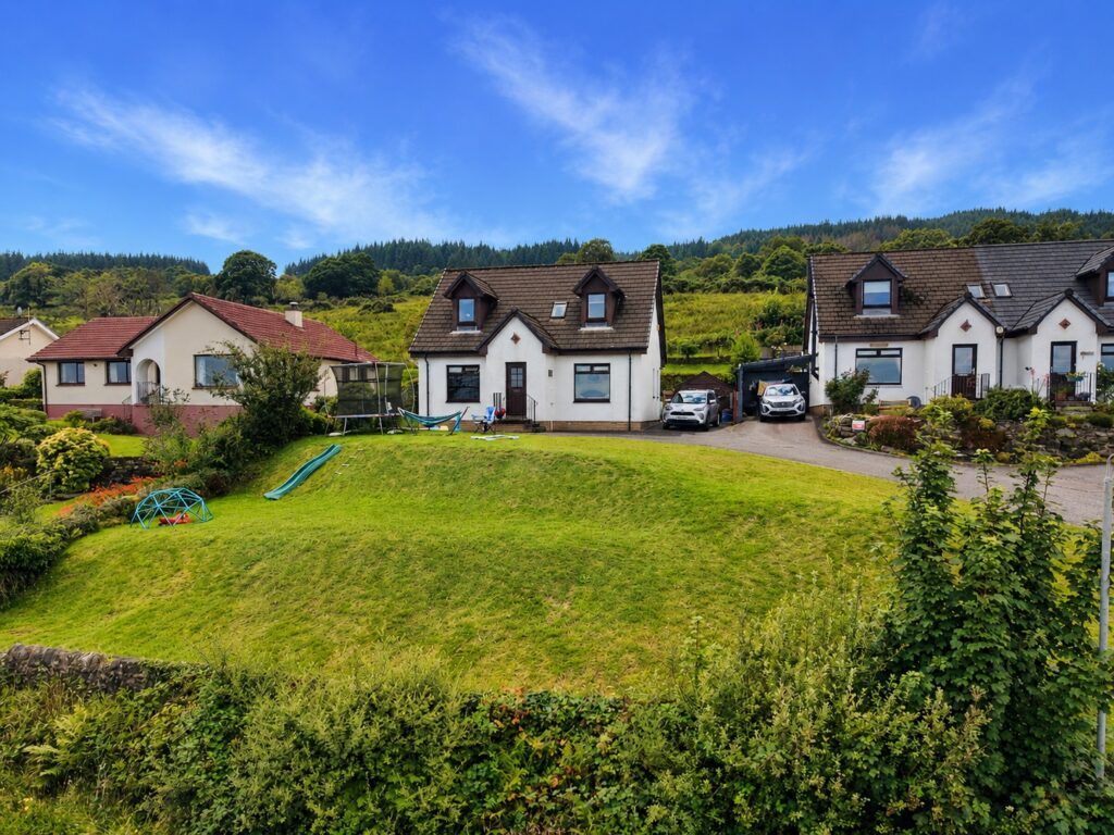 Property photo 2 of 35