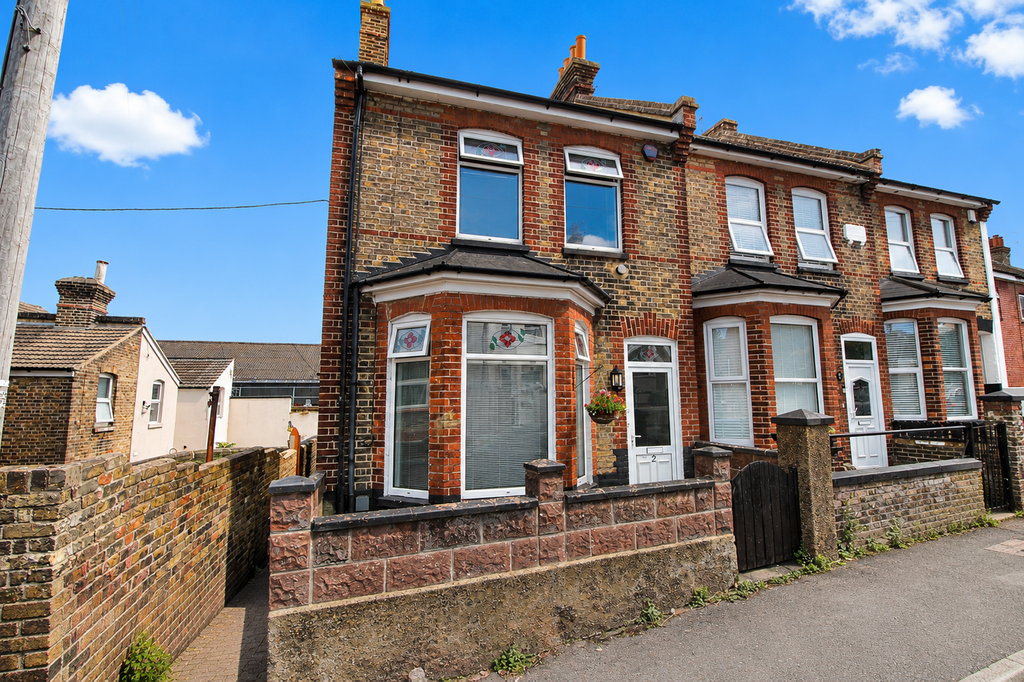 Property photo 1 of 17