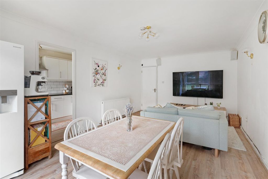 Property photo 2 of 12 Reception