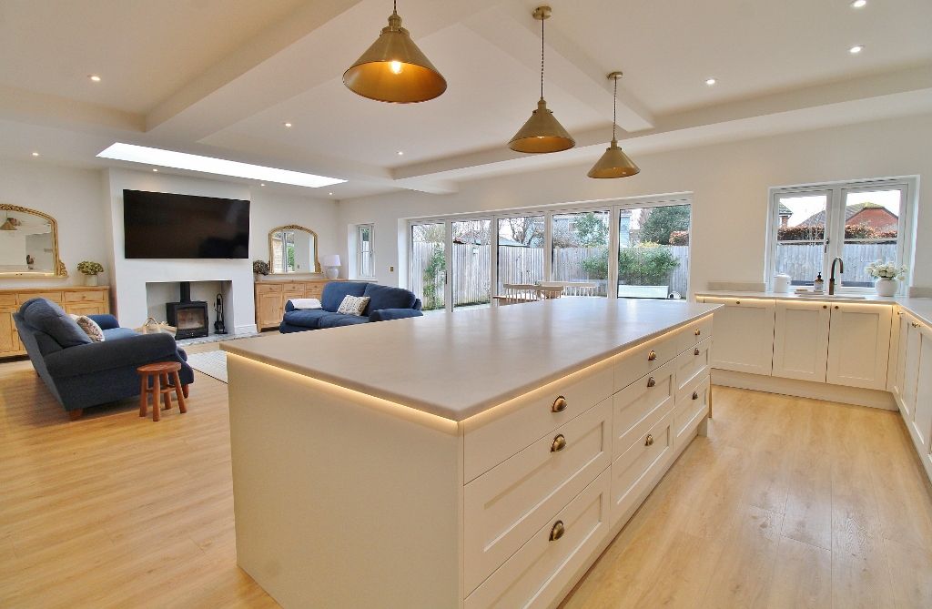 Property photo 2 of 43