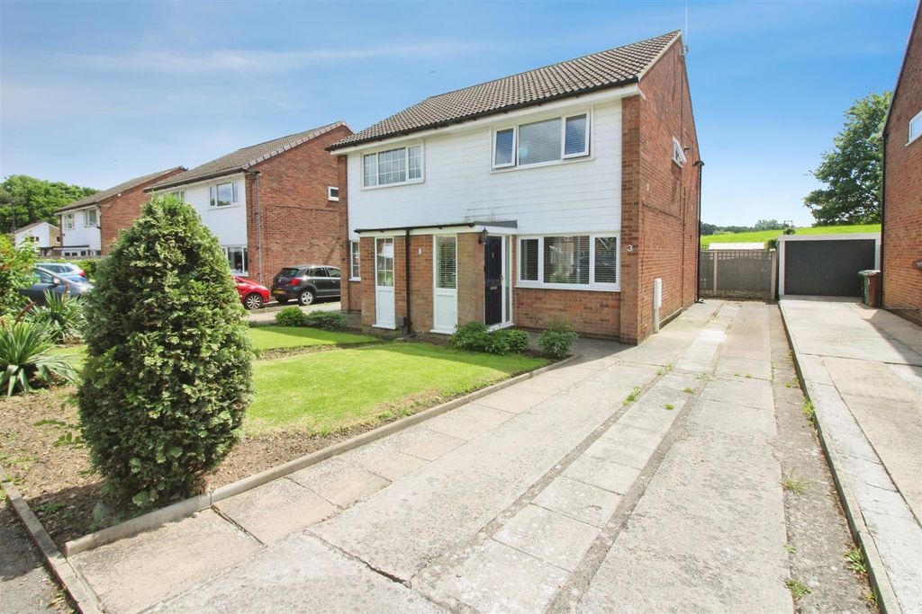 Property photo 1 of 16 Outside