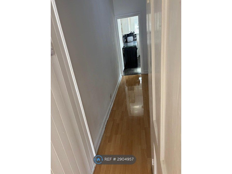 Property photo 3 of 32