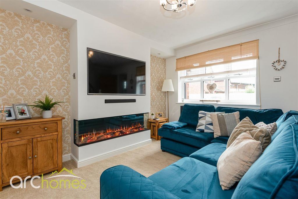 Property photo 2 of 45 Templeton-14.Jpg