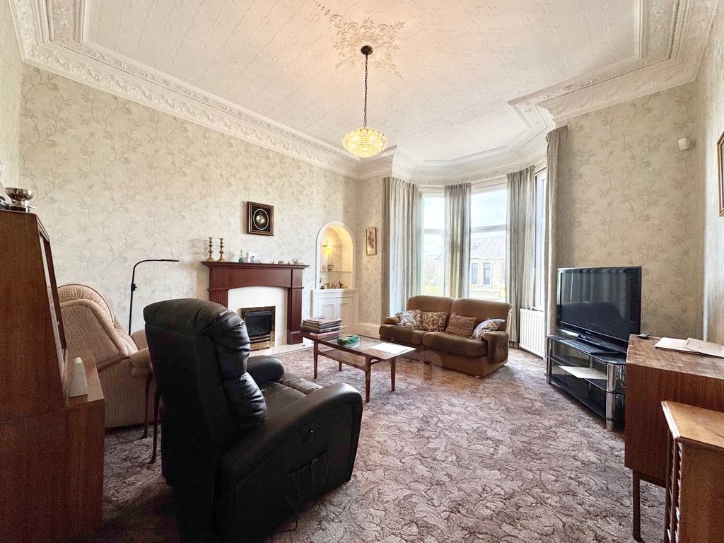 Property photo 3 of 25 Stoneyholm Road, Kilbirnie Lounge