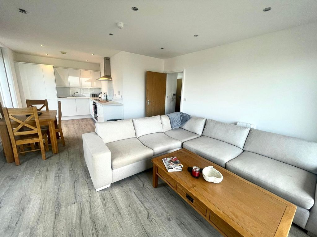 Property photo 2 of 12