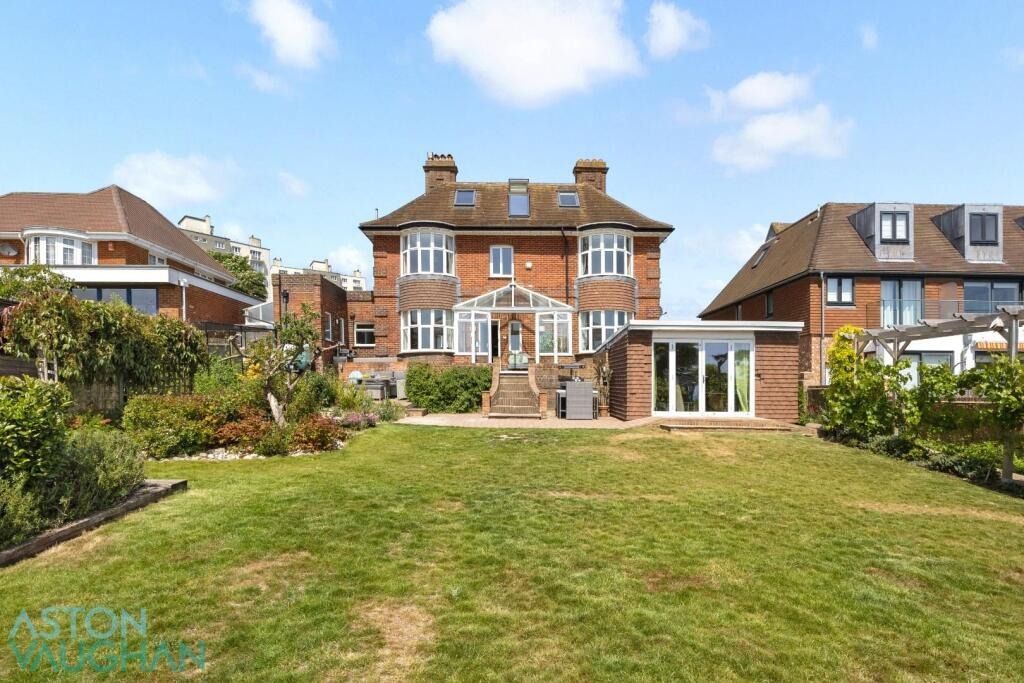 Property photo 3 of 40 4522023