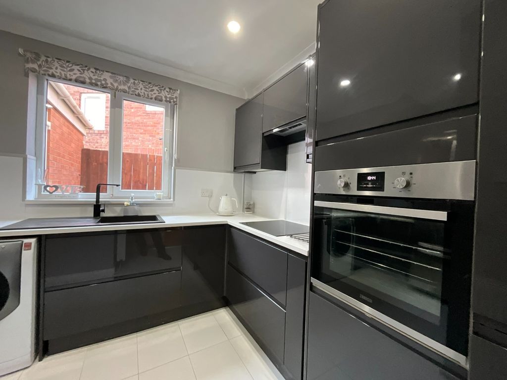 Property photo 3 of 22 3909656