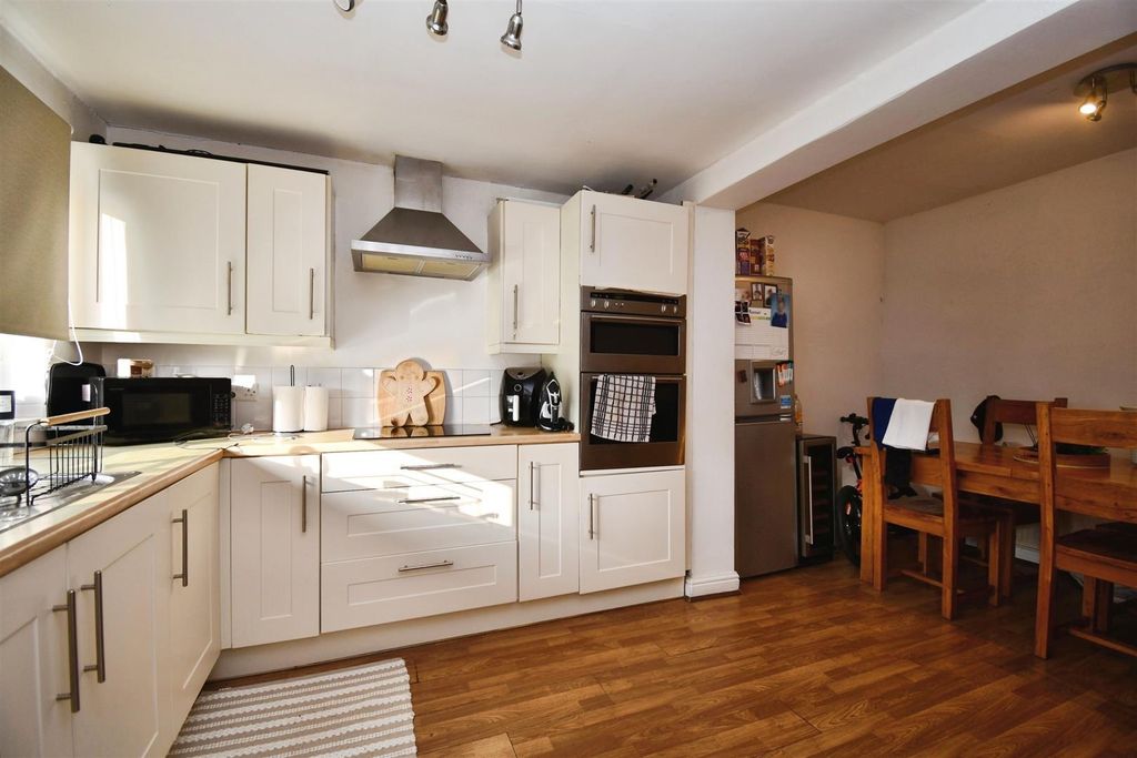 Property photo 3 of 14 Open Plan Kitchen / Dining Room