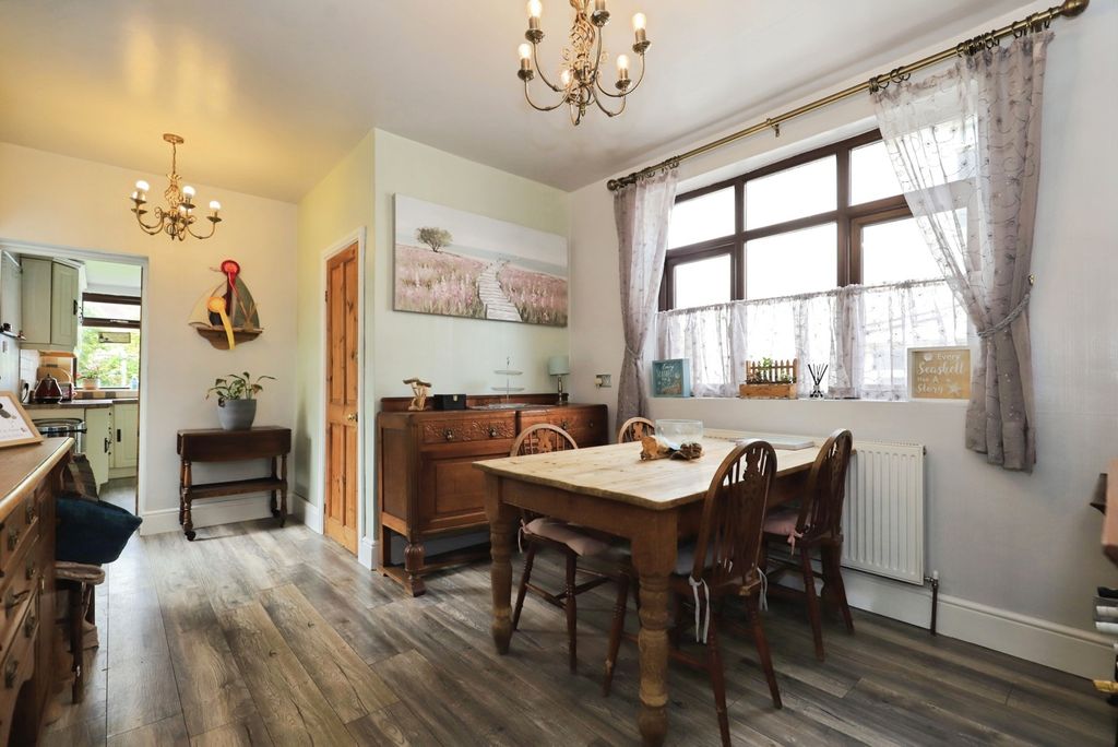 Property photo 3 of 13 Dining Room