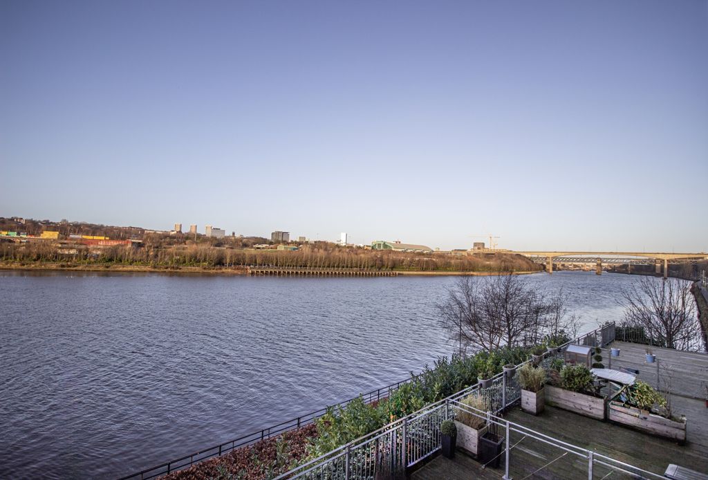 Property photo 2 of 15 15