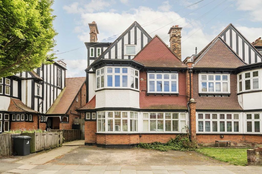 Property photo 1 of 4