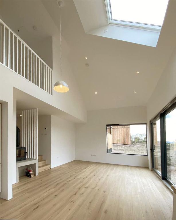 Property photo 3 of 18 Lounge / Kitchen / Diner