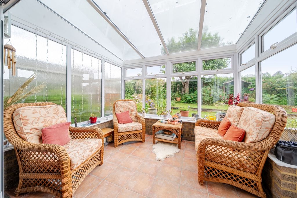 Property photo 3 of 16 Conservatory